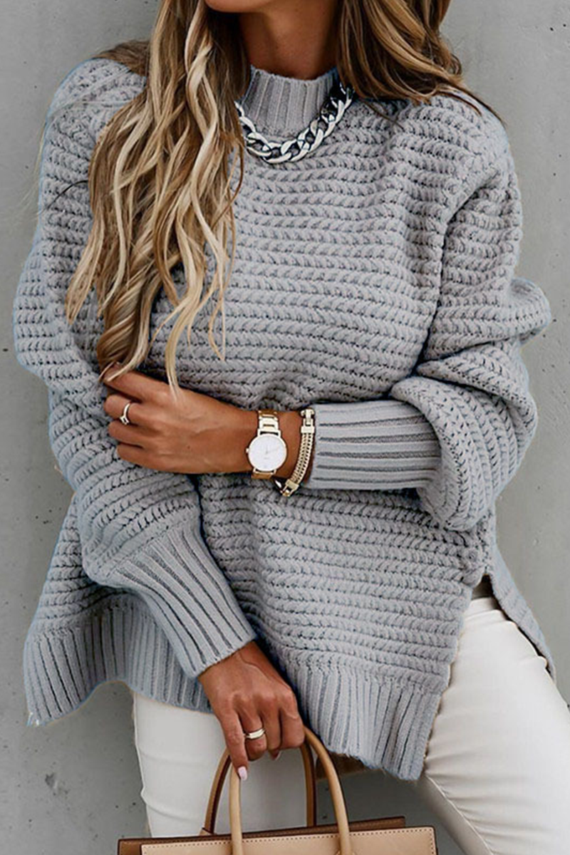 Tânia | Simple and Stylish Sweater